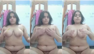 Desi Teen girl Online her Boobs Viral Video